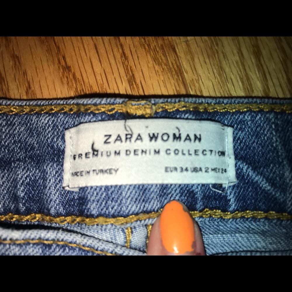 Zara Ripped Jeans - Picture 3 of 4